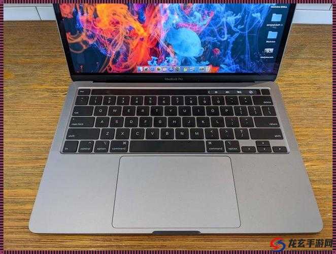 18-19-MacBook-Pro 高清评测：极致轻薄与卓越性能的完美融合